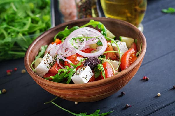 salade avec variétés de légumes